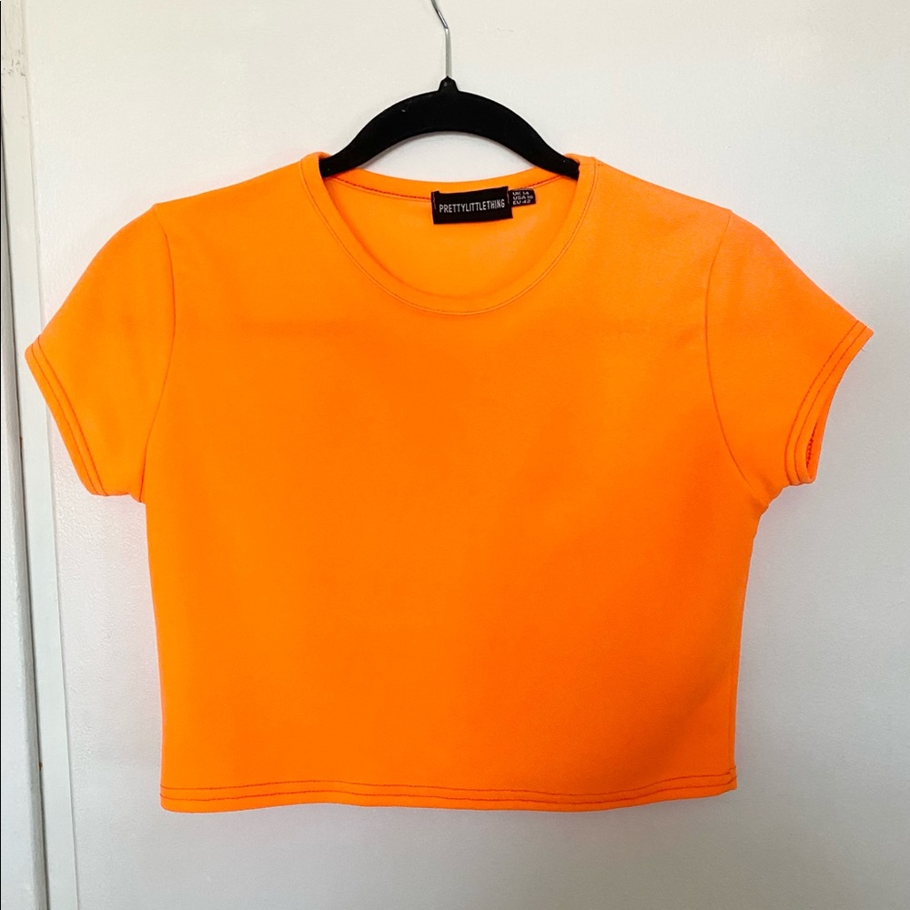 PrettyLittleThing Neon Orange Cropped Tee